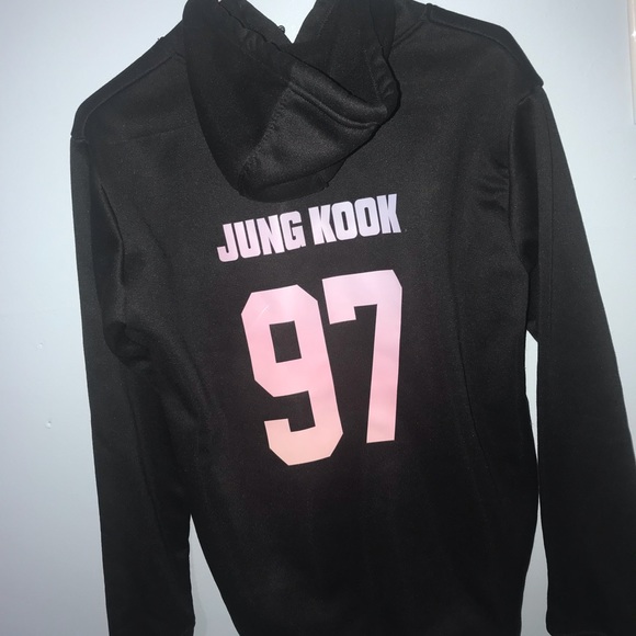 Jungkook Bts Sweater🤩 - Picture 3 of 3